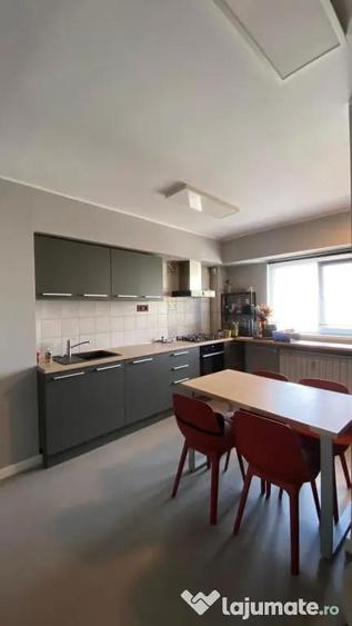 PROPRIETAR Apartament 2 camere de vanzare Banul Manta, Victoriei - 15