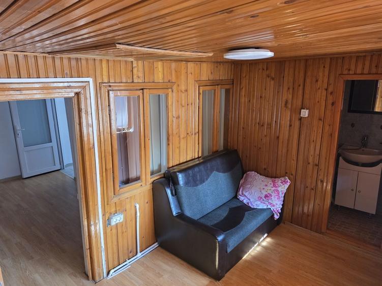 Casă cu 3 camere cu Teren 80 Mp în Central