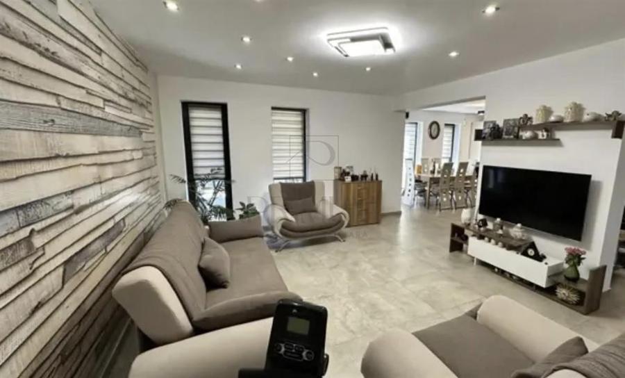 GIROC - Casa - 4 Camere - 2 Terase - Pod - Gradina amenajata - 1