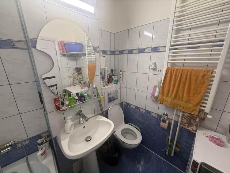 De vânzare apartament 3 camere Zona Centrala et 1 la cheie - 12