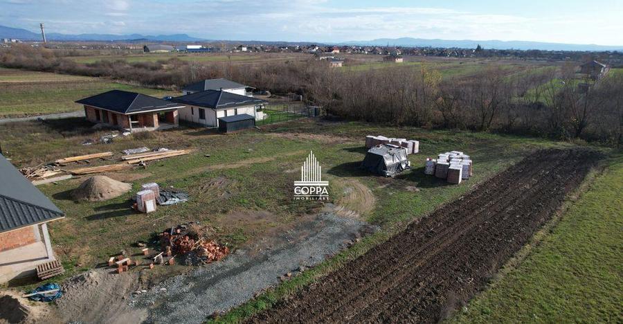 Teren intravilan 14 Ari / Sat Sasar - 2