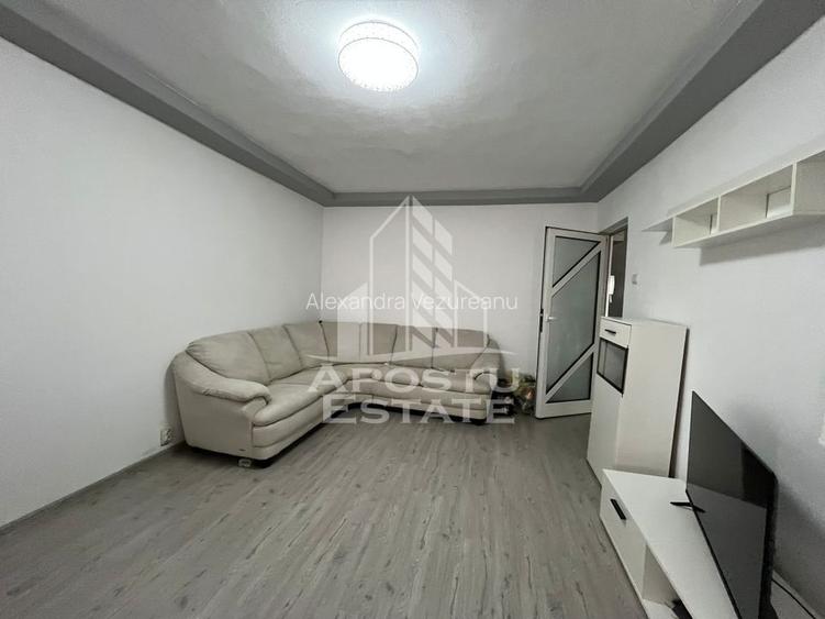 Apartament cu 3 camere, decomandat,centrala proprie, zona Girocului