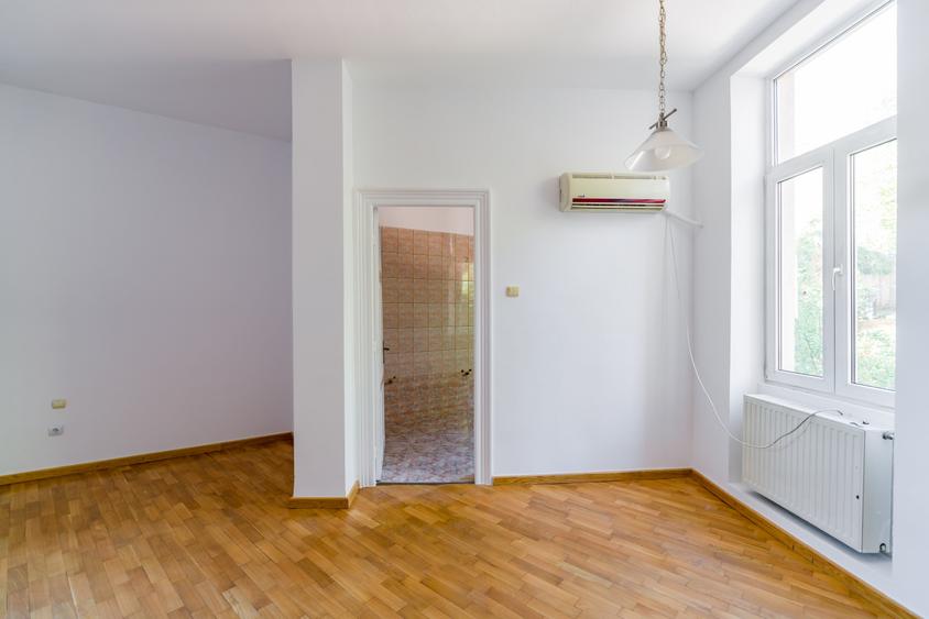 Spațiu Generos și Versatil pentru Birouri sau Activități Comerciale - 10