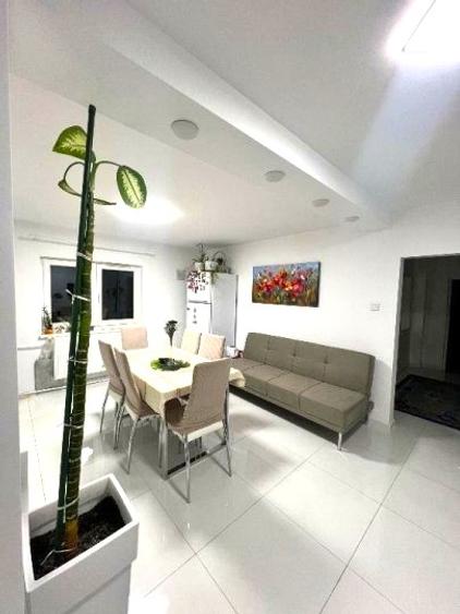 APARTAMENT 4 CAMERE 2/8  98 MP BL 1991 REABILITAT TERMIC  HOL L - 3