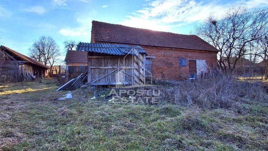 Casa de caramida in Tela si Teren Generos de 4320 mp - 12