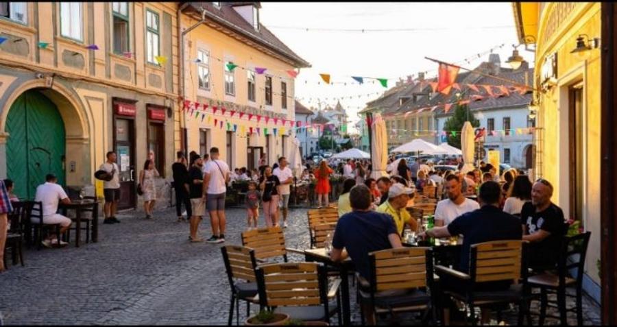 NOU Spațiu comercial/ 100 mp/Terasă/Pietonală/Centru Istoric Sibiu - 1