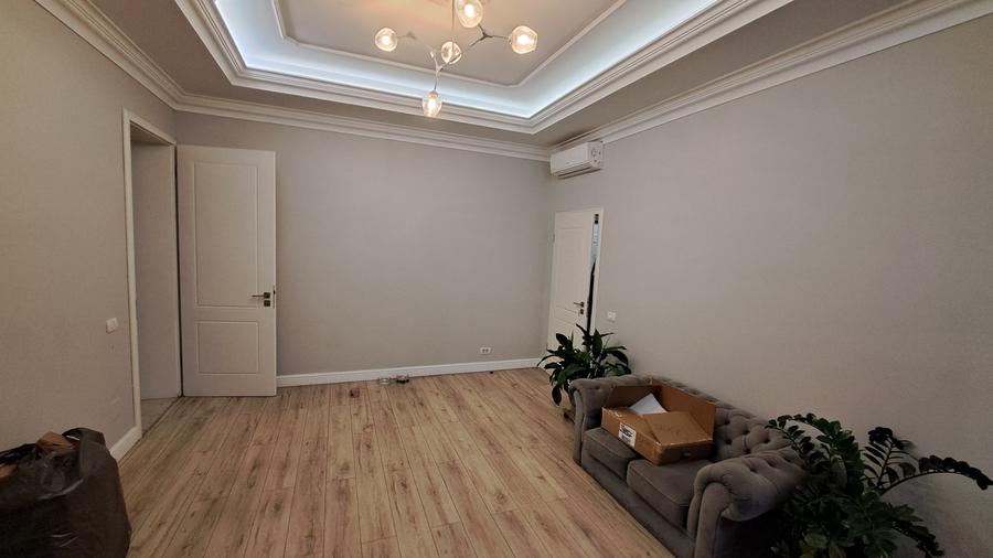 SPATIU BIROU - AMENAJAT LUX - PIATA UNIRII - 18