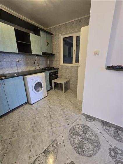 Brancoveanu-Nitu Vasile,apartament 3 camere,bloc reabilitat - 15