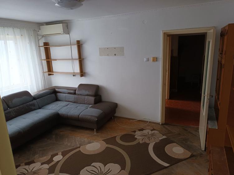 Inchiriez 2 camere, et. 4, in fata la Restaurant Miorita - 3