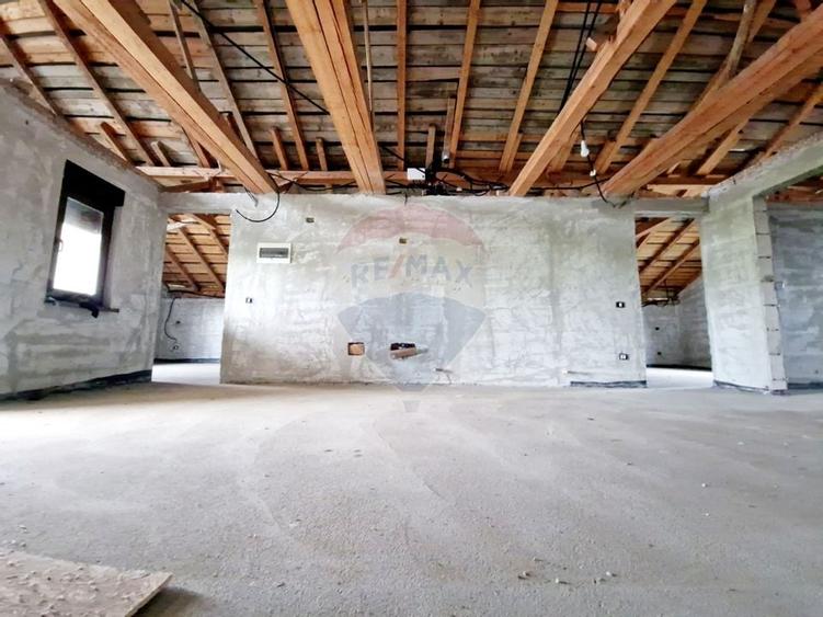 Casă spațioasă S+P+1E+M și teren generos 1664 mp - 27