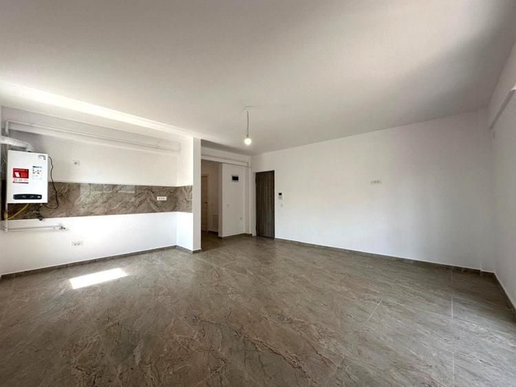 COMISION 0%! MUTARE IMEDIATA! 3 CAMERE CU GRADINA - 3