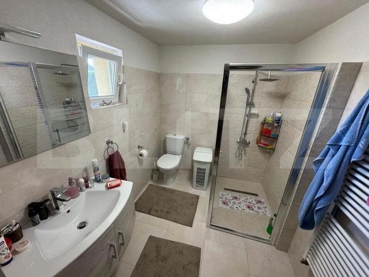 Casa, zona 0, vedere panoramica spre santurile Cetatii pretabila pentru investit - 9