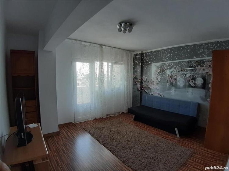 Garsoniera spatioasa, etaj intermediar, renovata elegant, balcon,  zona Narcisa - 1