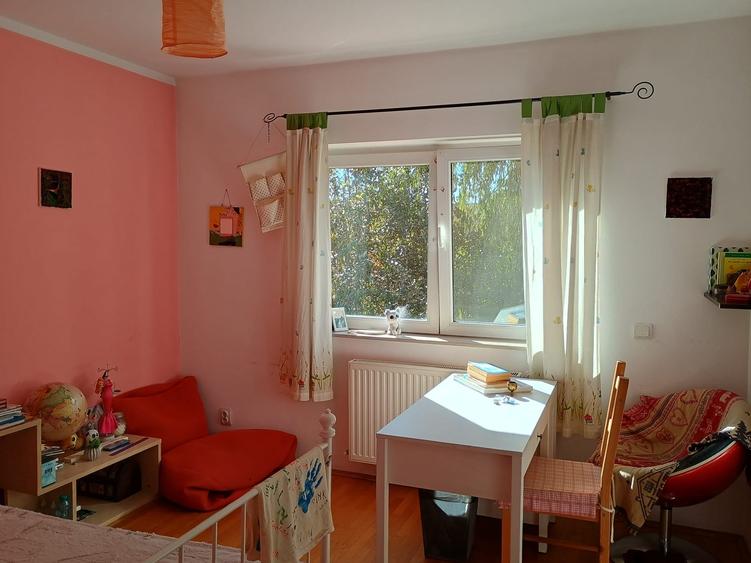 Vânzare vila  P+1E+ M – 4 dormitoare | 3 băi | living spațios | curte proprie - 8