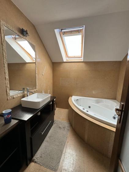 Casa individuala 165 mp utili, 350 mp teren , 2 parcari , Floresti - 16