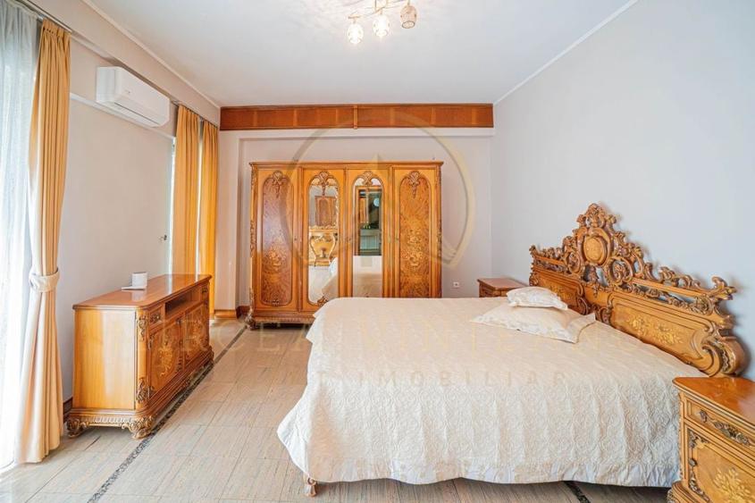 Ultracentral -Cladire impozanta  D+P+2E. - 41