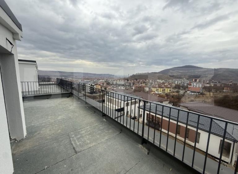 Casa de vanzare, cu 5 camere, 200 mp utili, 245 mp de teren, zona Teilor - 8