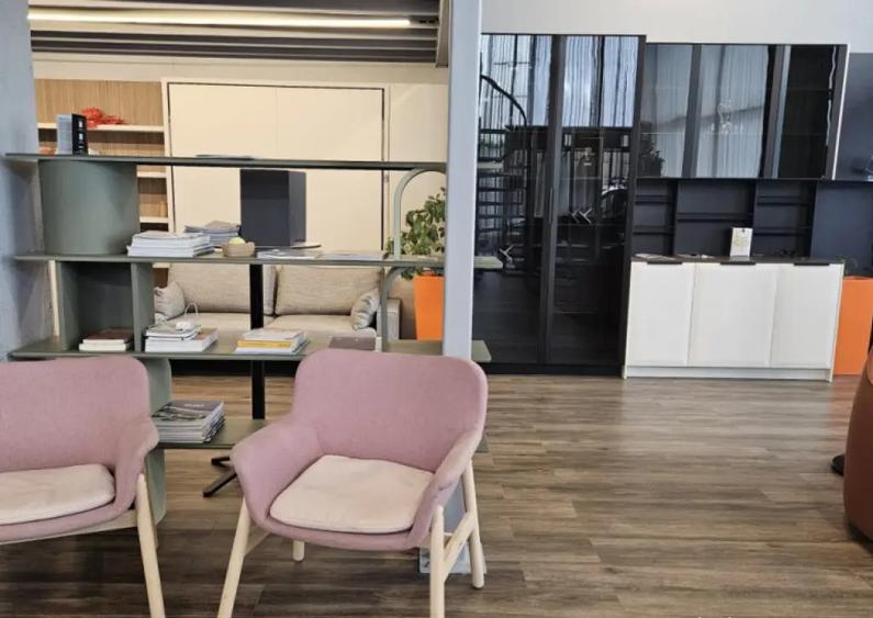 Spatiu Comercial -Piata 1 Mai - 18