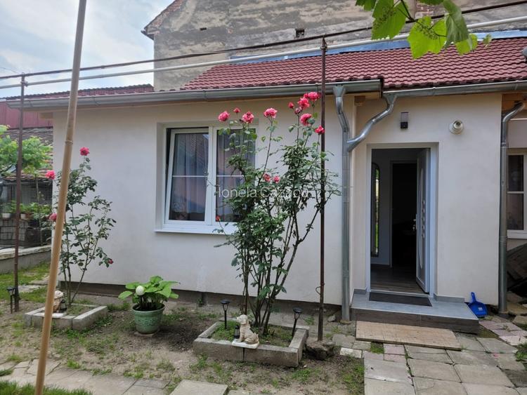 Apartament la casa de inchiriat - 54 MP- Piata Cluj