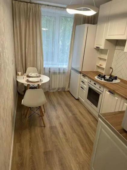 Inchiriere apartament 2 camere Vitan - 1