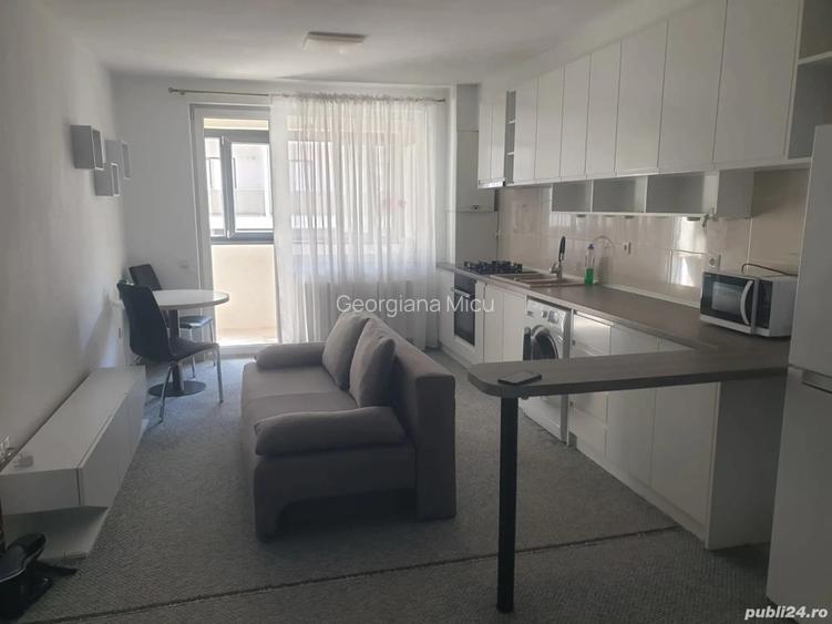 Inchiriez apartament