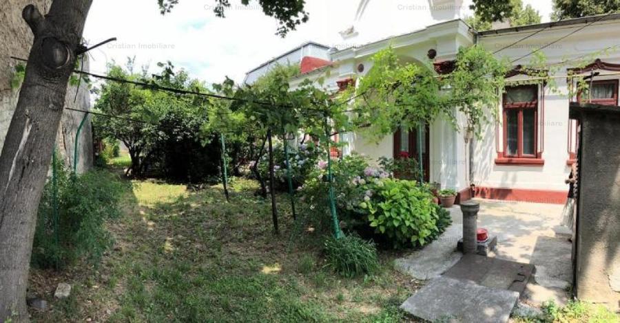 Teren 500 mp + Casa 4 camere zona Centru, - 1