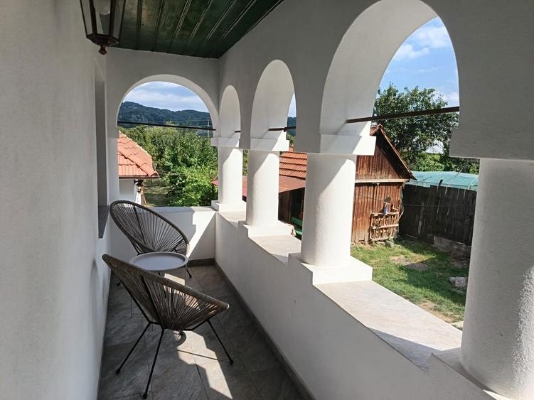 Casa si teren de vanzare - 8
