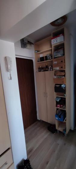 Banu Manta, garsoniera de inchiriat, 3/8, decomandat, an 1980, mobilata modern - 3