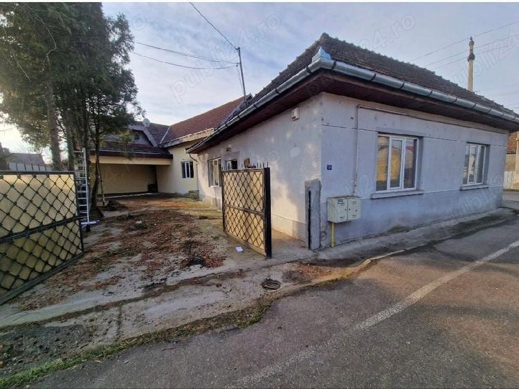 Inchiriez casa spatiu comercial cu garaj - 1