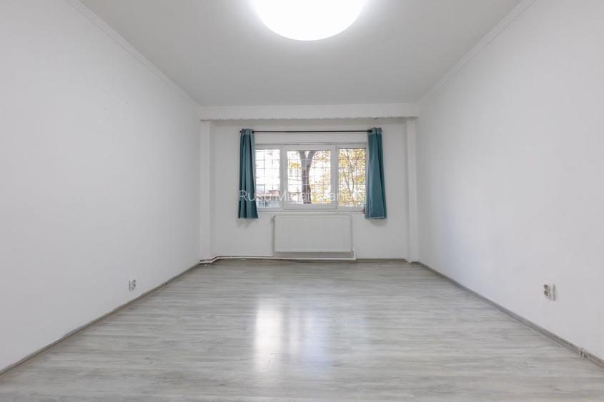 Apartament 3 camere decomandat, Mioritei