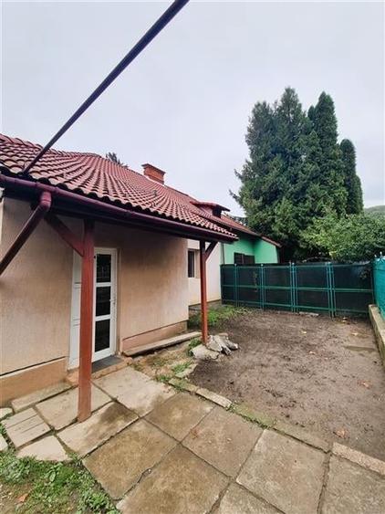 Spatiu Multifunctional, Pretabil birouri, servicii, cabinete. Zona Noua - 1