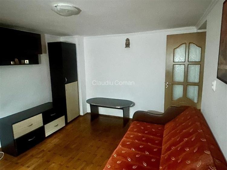 Apartament cu 2 camere semidecomandat în Centrul Civic Apartament cu 2 camere semidecomandat în Centrul Civic