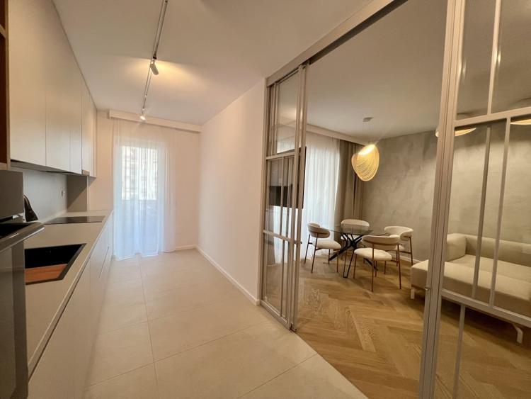 Apartament cu 2 camere semidecomandat, mobilat în Mărăști