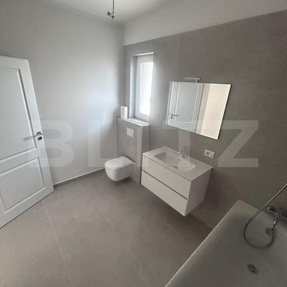 Duplex cu 4 camere cu Canalizare în Săcălaz