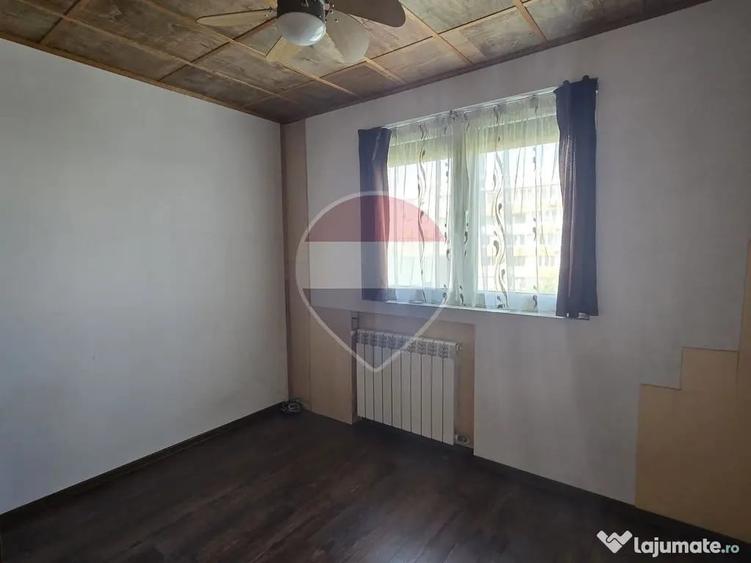 Apartament cu 2 camere semidecomandat în Progresul