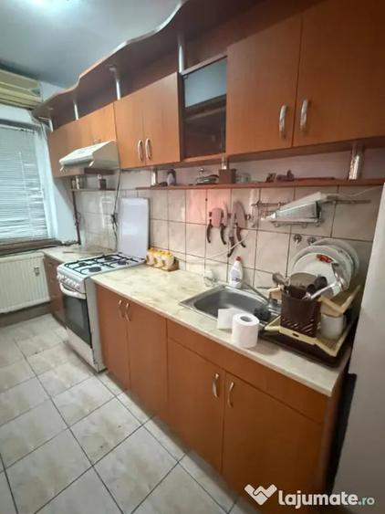 Garsonieră decomandată în Central