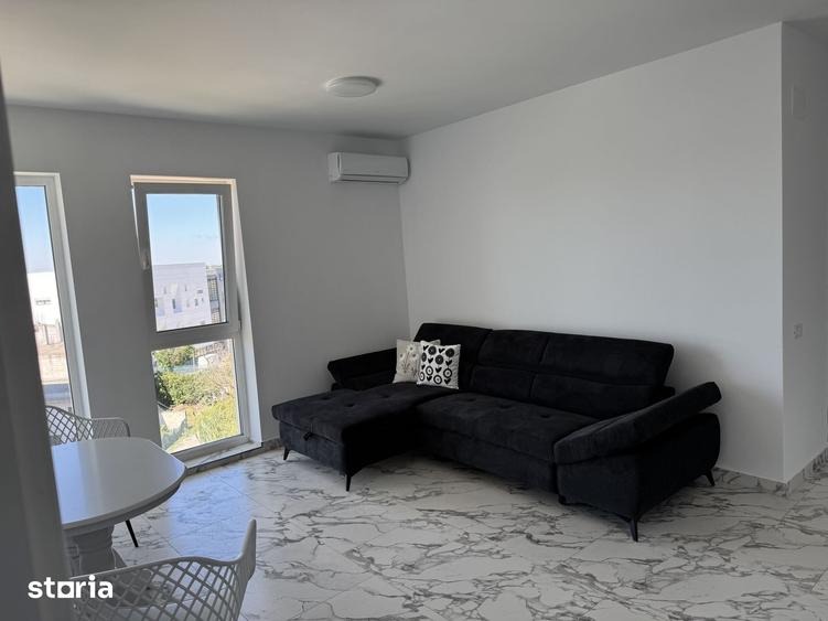Apartament cu 2 camere decomandat în Carrefour
