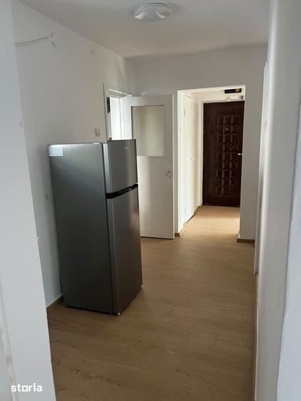 Apartament cu 3 camere decomandat în George Enescu