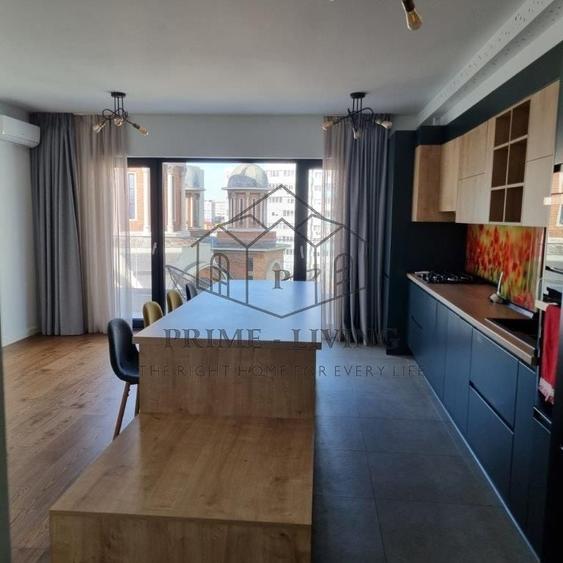 Apartament cu 3 camere, mobilat în Victoriei