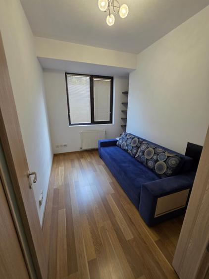 Apartament cu 3 camere decomandat în Obor