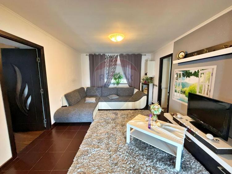 Casă individuală cu 3 camere cu Teren 1410 Mp în Șofronea