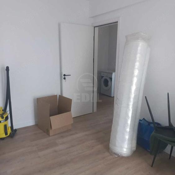 Apartament cu 2 camere semidecomandat în Florești