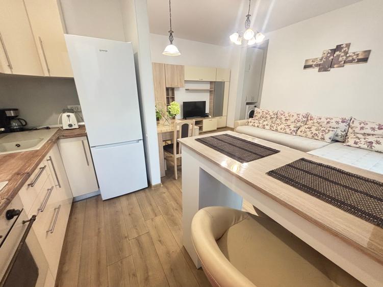 Apartament cu 2 camere semidecomandat, mobilat în Aradului