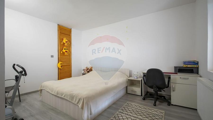 Casa spatioasa cu teren generos, in zona centrala a Sacelelor - 19