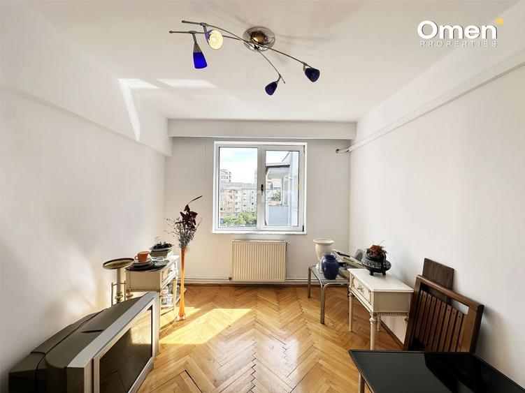 Apartament 4 camere cu garaj ,  b-dul Unirii 118 900 euro - 4