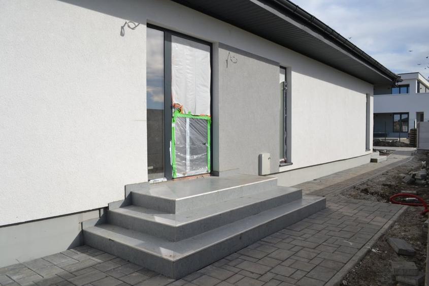 Casa single 4 camere, 110 MP + 500mp teren Stupini - 2