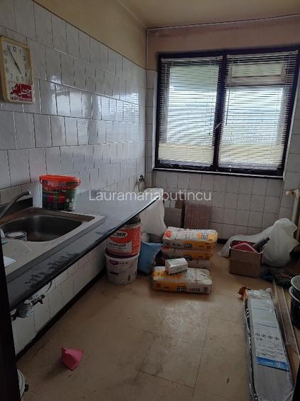 De vânzare ap.2 camere, semidecomandat, de renovat