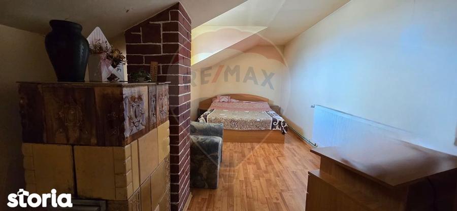 Casa de vanzare cu mansarda spa?ioasa in Chi?ineu-Cri? - 8