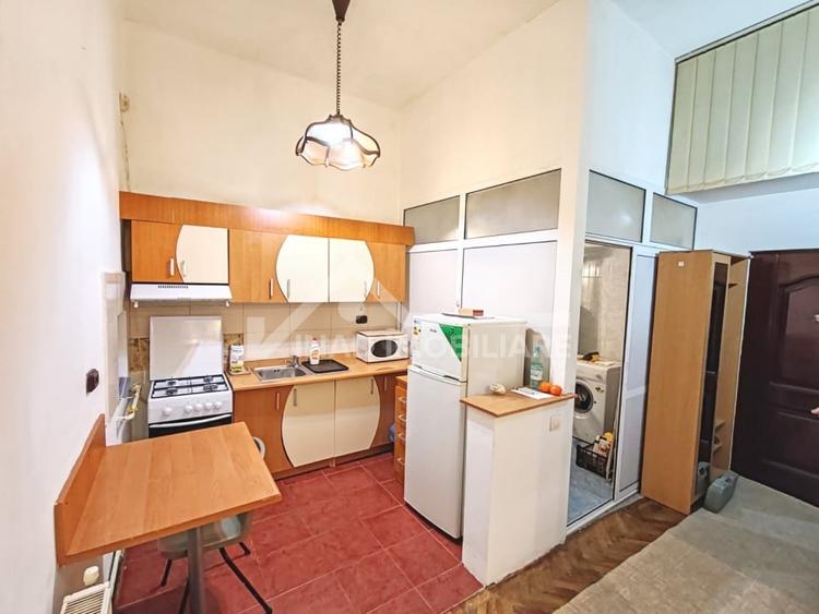 Apartament cu o camera situat in zona Centrala pe Strada Horea - 1