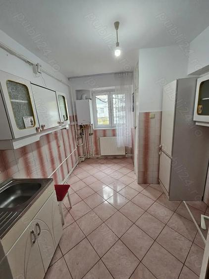 Apartament 3 camere decomandat 68 mp Galati zona IREG - acces la terasa deschisa 60 mp - 5
